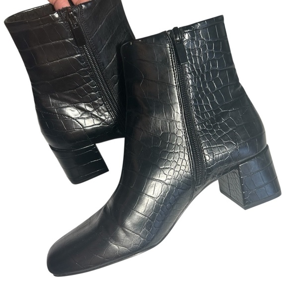 Pull & Bear Collection Faux Leather Croc Embossed Heeled Booties Sz 37 - Picture 5 of 16